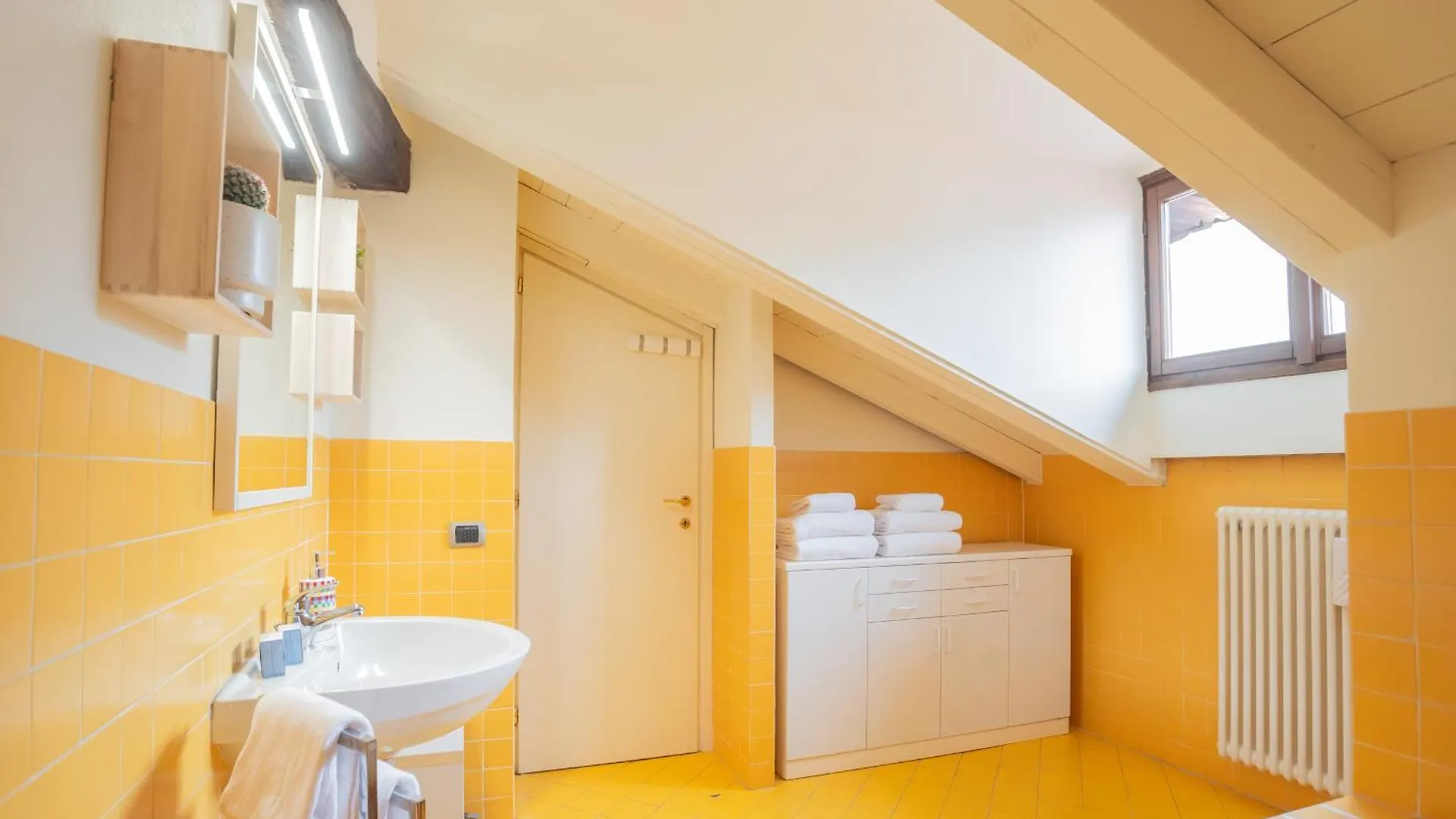 Plinio 10 By Rent All Como Apartament